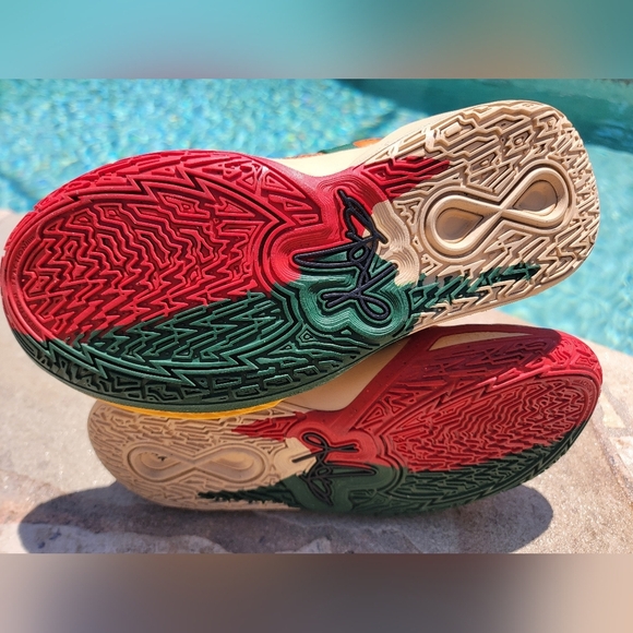 Nike Kyrie Infinity 1 World 1 People Size 6.5Y US Boys Gradeachool Size - Picture 10 of 11